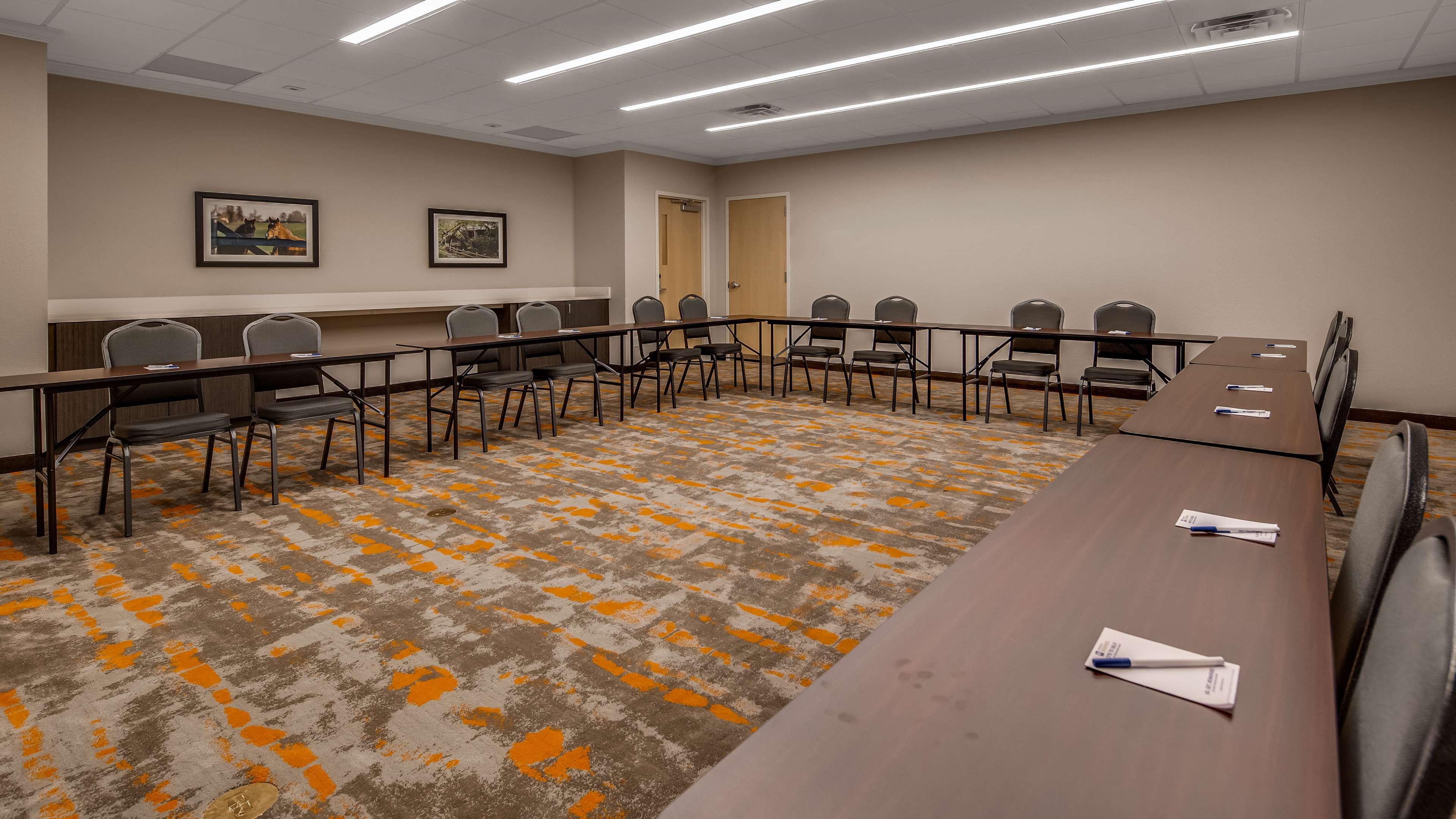 Best Western Plus Elizabethtown Inn & Suites Екстер'єр фото